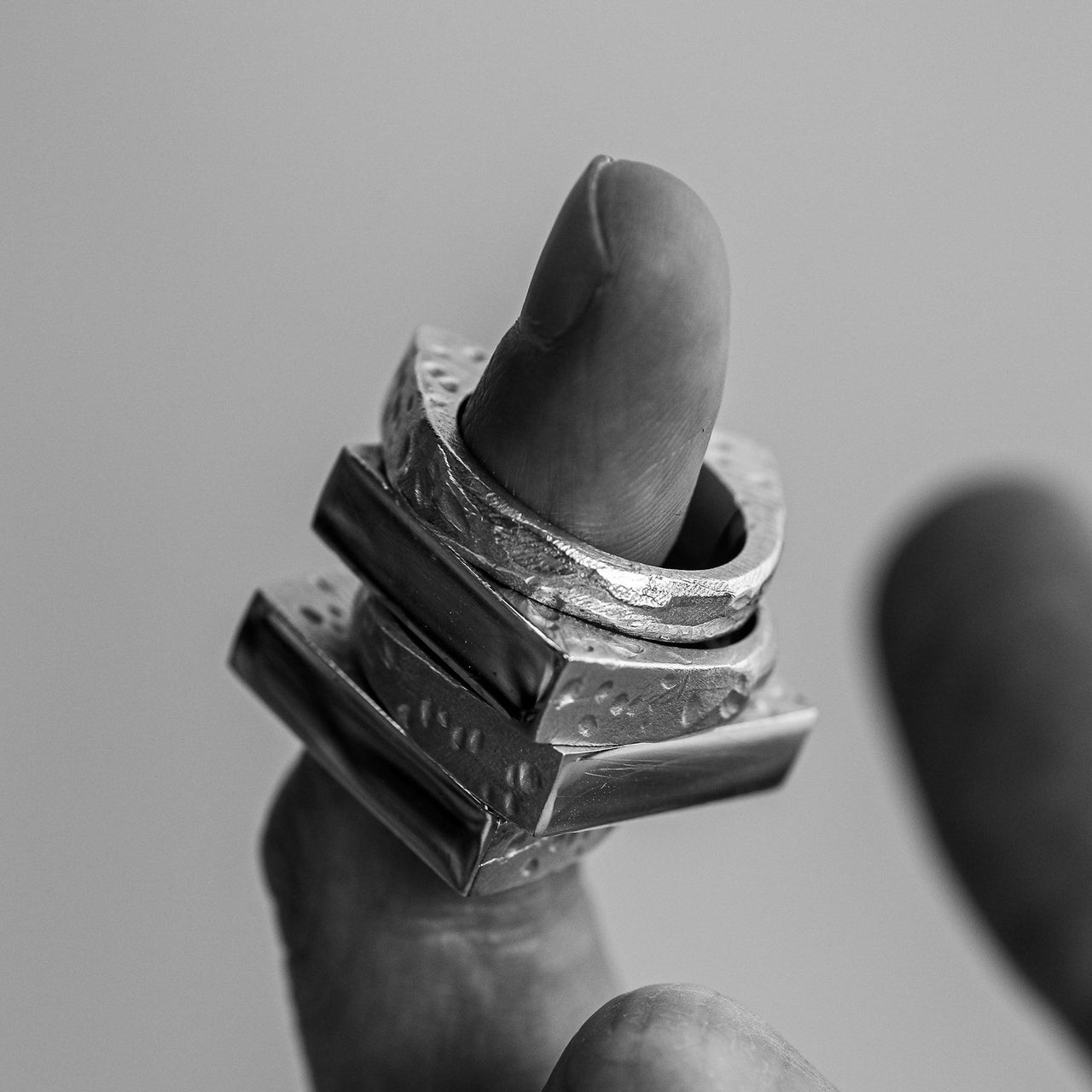 Men's Mickey 1.0 signet ring in oxidised sterling silver