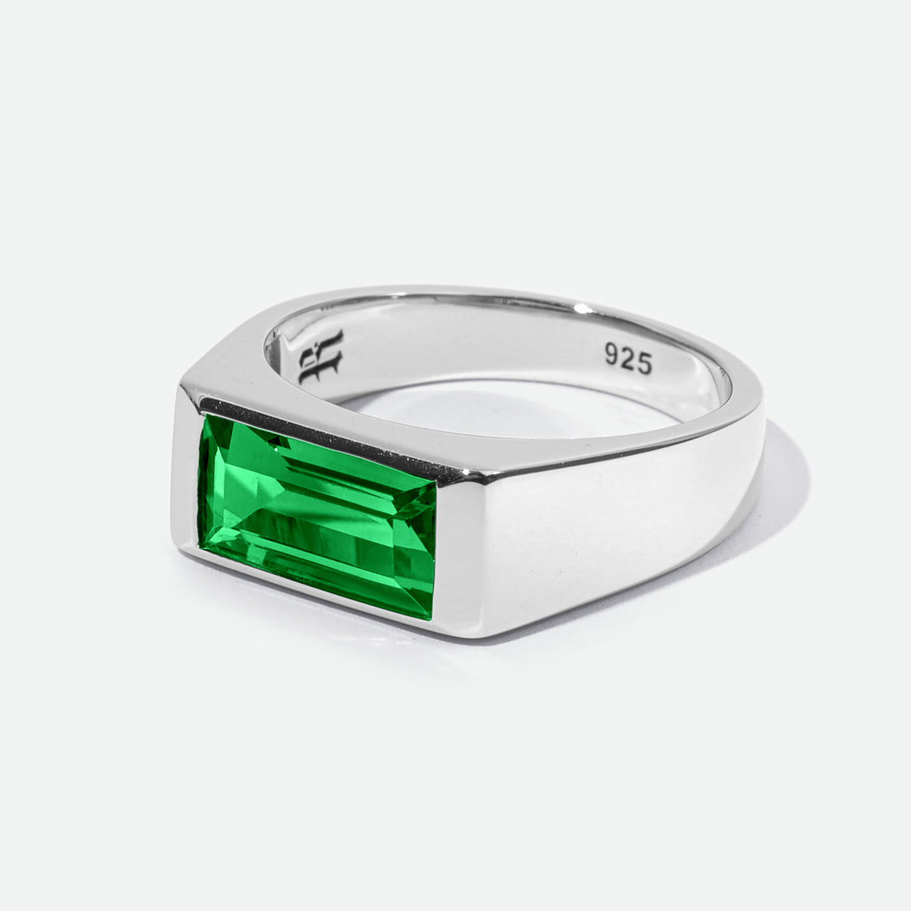 Sona Ring | Emerald